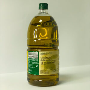 Olie van de coöperatie van Beniatjar in een fles van 2 liter